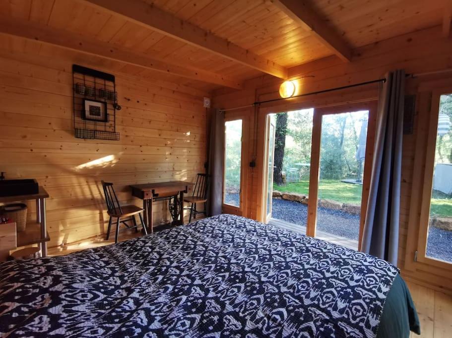Cabanon Dans Un Ecrin De Verdure กัลลิออง ภายนอก รูปภาพ